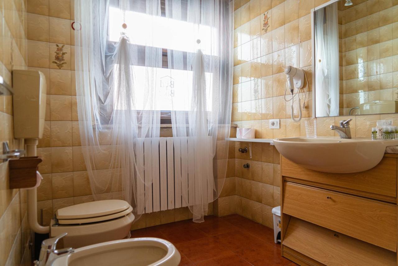 Bed & Bike Ferrara Bed & Breakfast Bagian luar foto