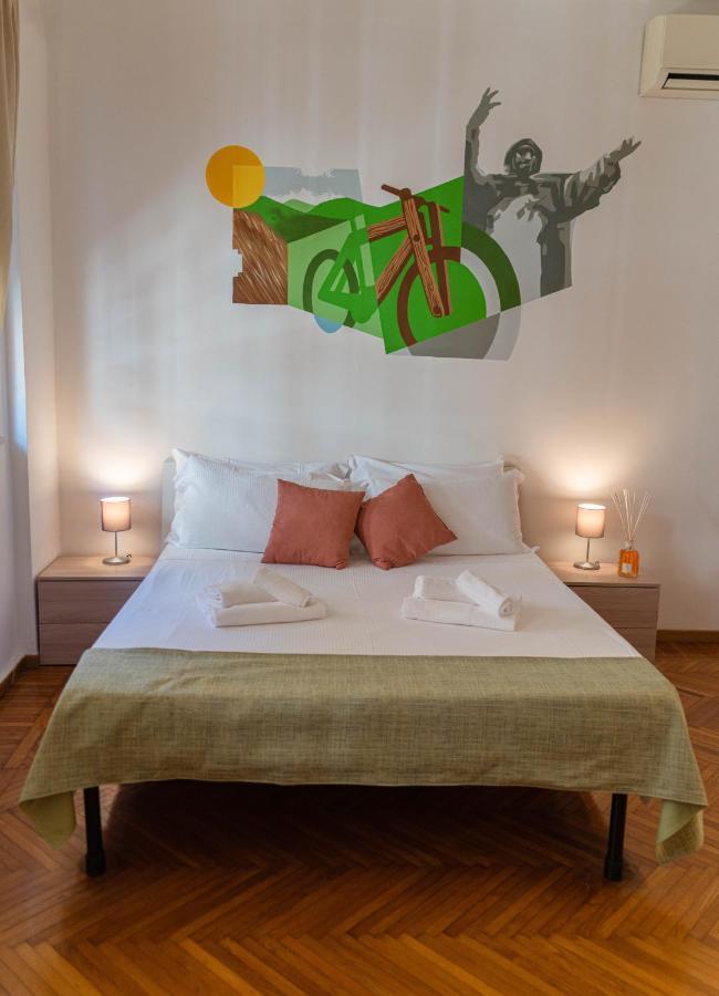 Bed & Bike Ferrara Bed & Breakfast Bagian luar foto