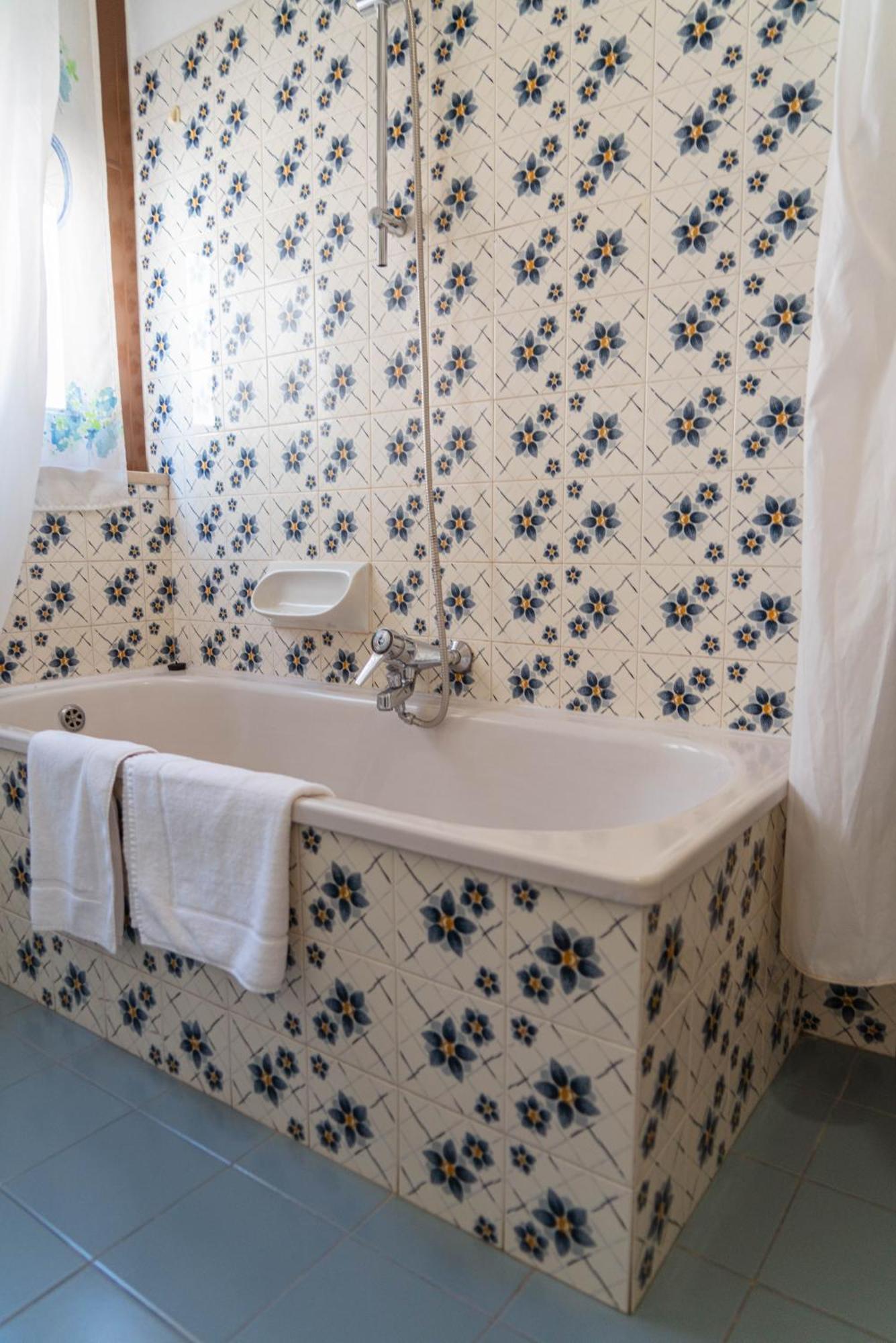 Bed & Bike Ferrara Bed & Breakfast Bagian luar foto