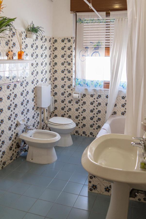 Bed & Bike Ferrara Bed & Breakfast Bagian luar foto