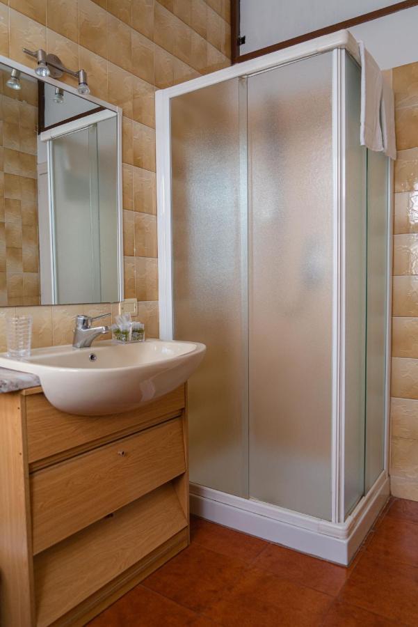 Bed & Bike Ferrara Bed & Breakfast Bagian luar foto